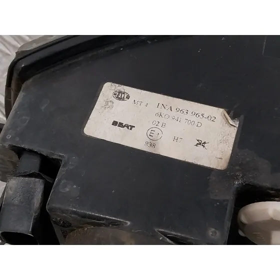 Faro Antiniebla Derecho para Seat Cordoba Berlina (6K2)