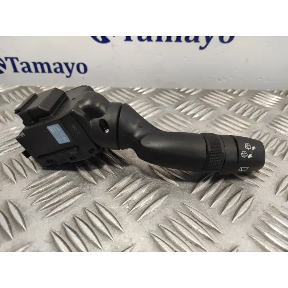 Mando Limpia para Toyota Yaris Cross