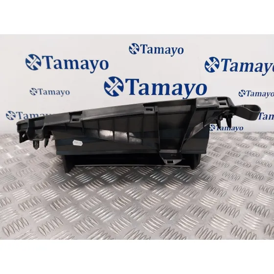 Guantera para Toyota Yaris Cross