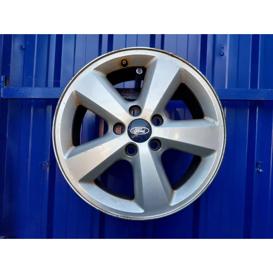 Llanta para Ford Focus Berlina (Cap)
