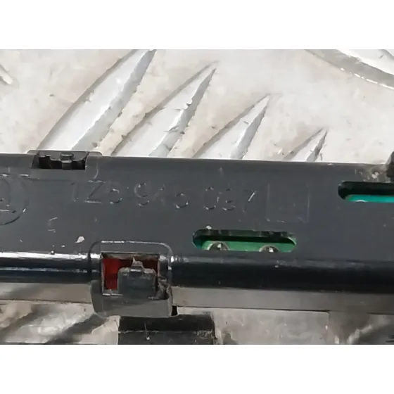 Luz Central De Freno para Skoda Octavia Berlina (1Z3)