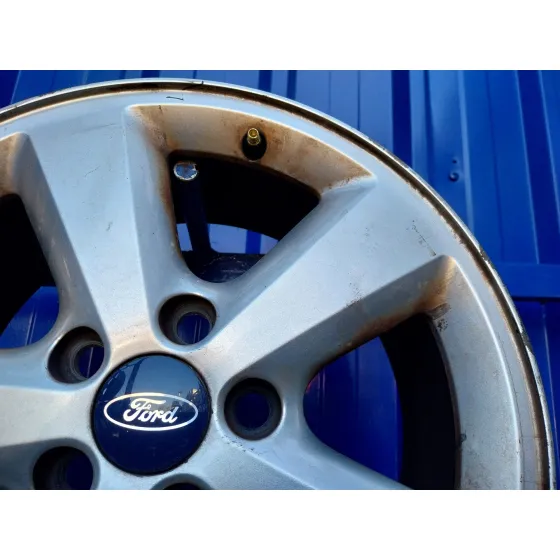 Llanta para Ford Focus Berlina (Cap)