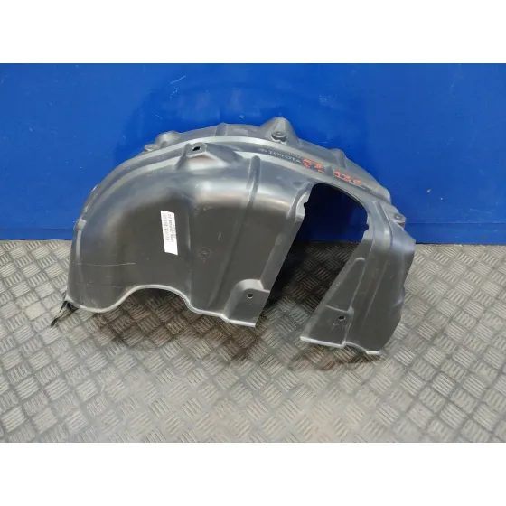 Plastico Paso Rueda Trasero Derecho para Toyota Yaris Cross