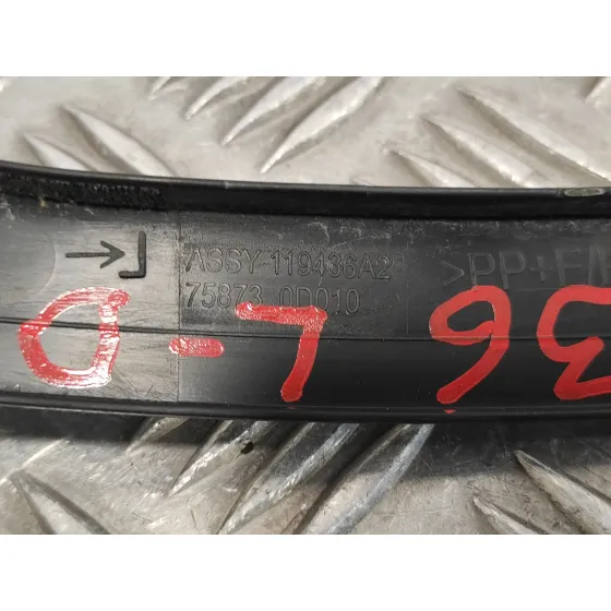 Aletin Trasero Derecho para Toyota Yaris Cross