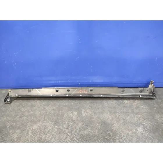 Faldon Lateral para Toyota Yaris Cross