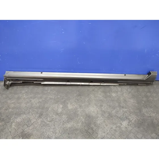 Faldon Lateral para Toyota Yaris Cross