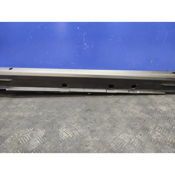 Faldon Lateral para Toyota Yaris Cross