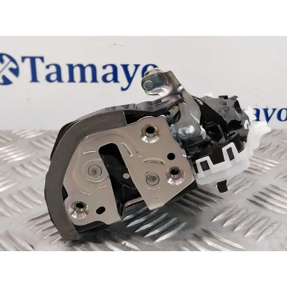 Cerradura Puerta Trasera Derecha para Toyota Yaris Cross