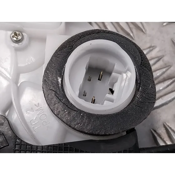 Cerradura Puerta Trasera Derecha para Toyota Yaris Cross