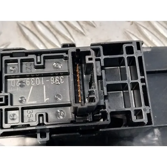 Mando Elevalunas Delantero Derecho para Toyota Yaris Cross