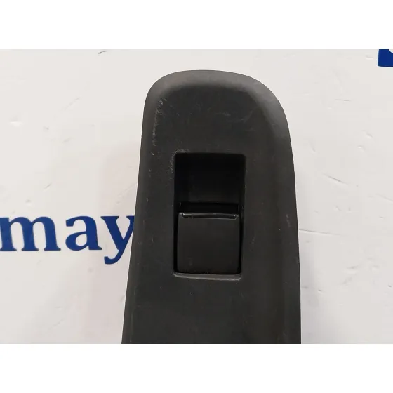 Mando Elevalunas Trasero Derecho para Toyota Yaris Cross