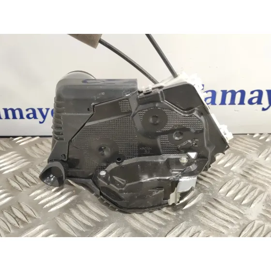 Cerradura Puerta Delantera Derecha para Toyota Yaris Cross
