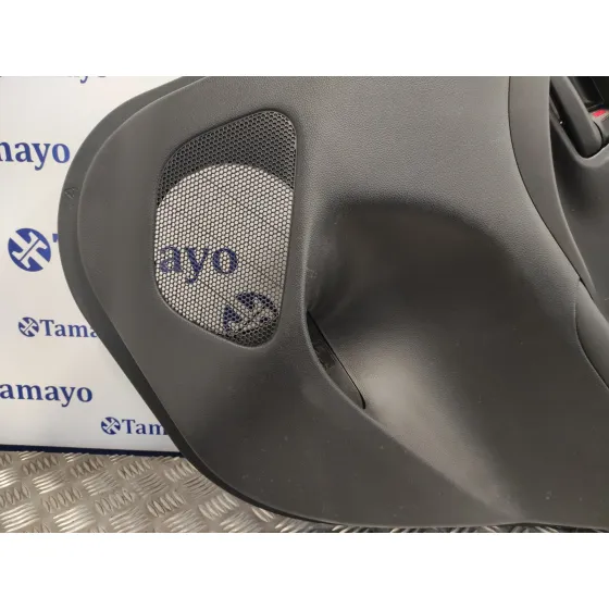 Guarnecido Puerta Trasera Derecha para Toyota Yaris Cross