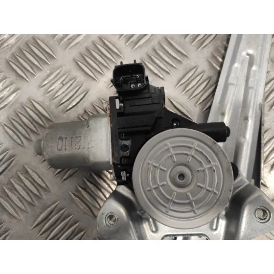 Elevalunas Trasero Derecho para Nissan Juke (F15)