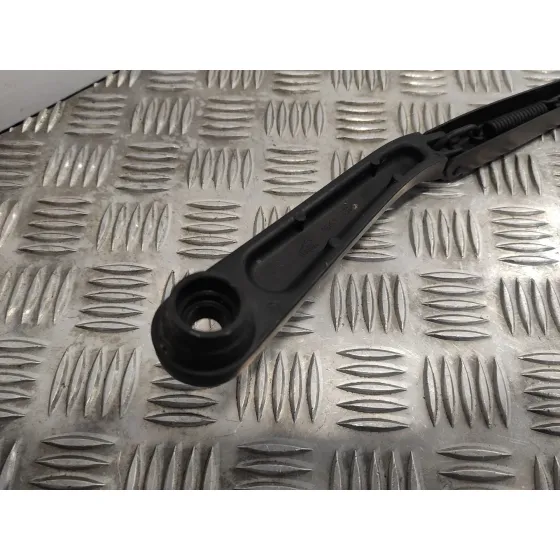 Brazo Limpia Delantero Derecho para Nissan Juke (F15)