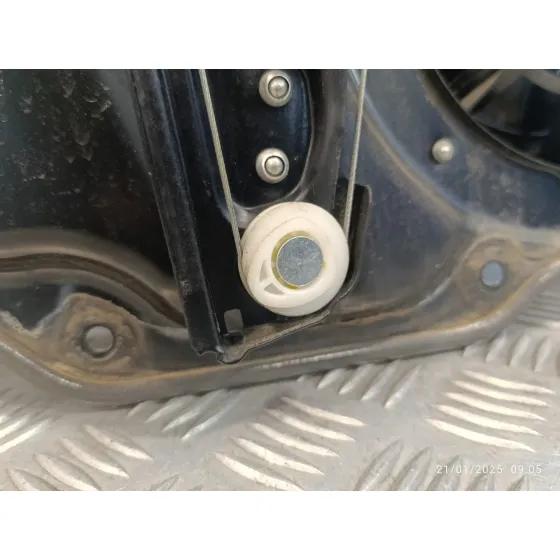 Elevalunas Trasero Derecho para Mercedes-Benz Clase M (W164)