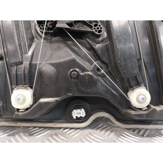 Elevalunas Delantero Derecho para Ford Fiesta (Ce1)