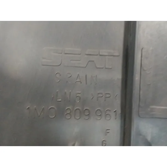 Plastico Paso Rueda Delantero Izquierdo para Seat Toledo (1M2)