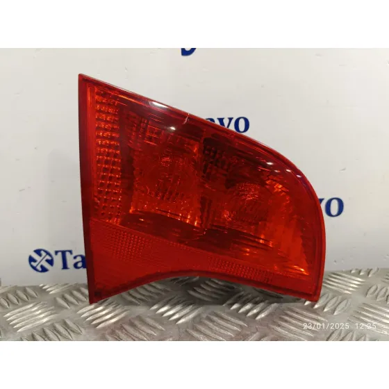 Piloto Trasero Izquierdo Interior para Audi A4 Avant (8E)