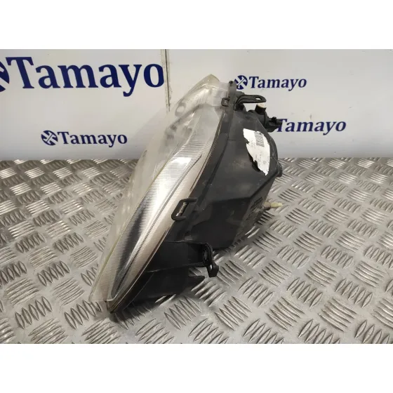 Faro Derecho para Dacia Logan