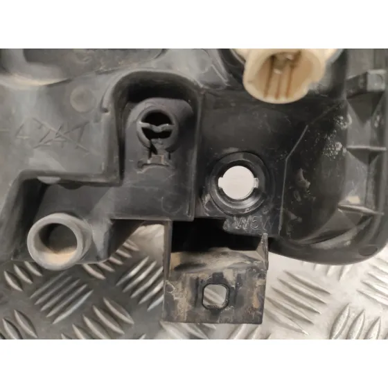 Faro Derecho para Dacia Logan