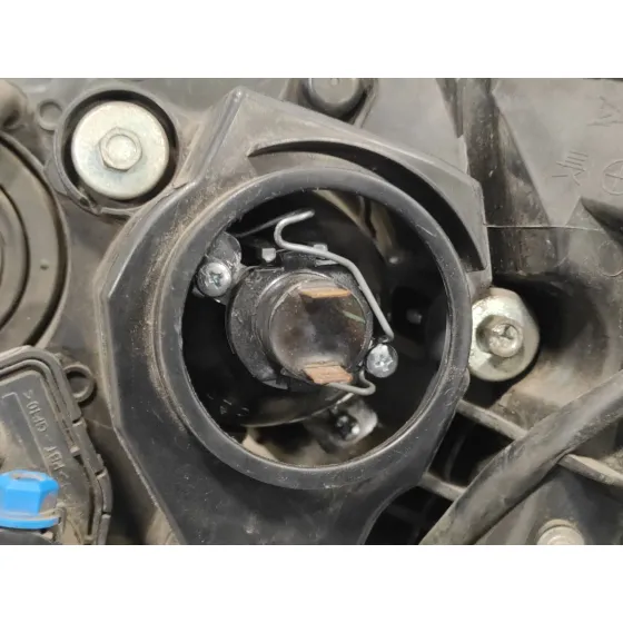 Faro Derecho para Mazda 5 Berl. (Cr)