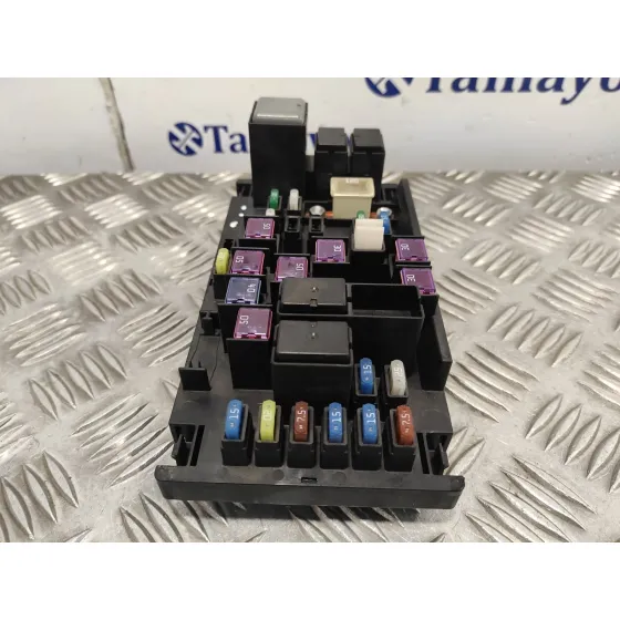 Caja Reles / Fusibles para Subaru Xv