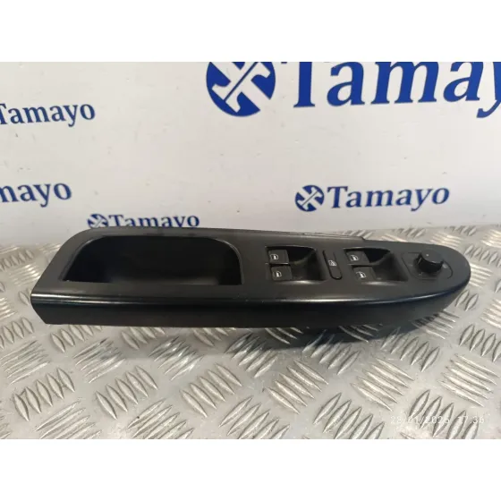 Mando Elevalunas Delantero Izquierdo para Volkswagen Passat Berlina (3C2)