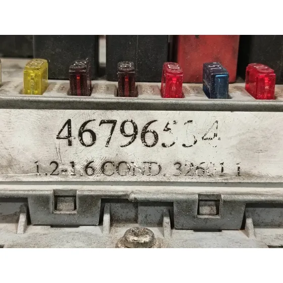 Caja Reles / Fusibles para Fiat Stilo (192)