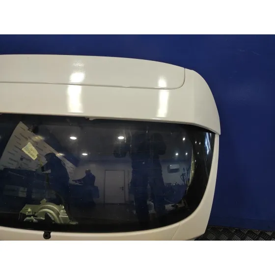Porton Trasero para Ford Fiesta (Ccn)