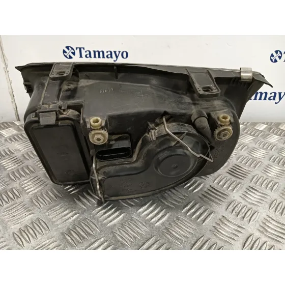 Faro Derecho para Volkswagen Bora Berlina (1J2)