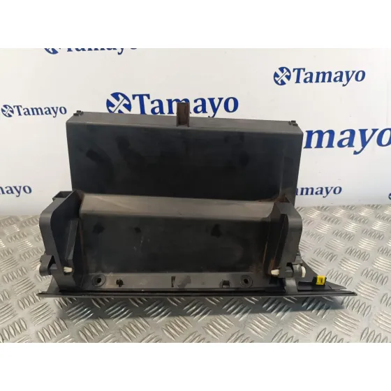 Guantera para Toyota Proace