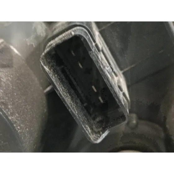 Faro Izquierdo para Nissan Almera (N16/E)