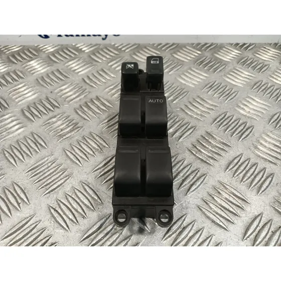 Mando Elevalunas Delantero Derecho para Nissan X-Trail (T30)