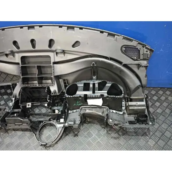 Salpicadero para Volkswagen T5 Transporter (7E)