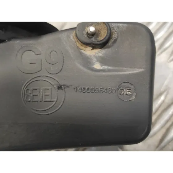 Tapa Exterior Combustible para Peugeot Expert