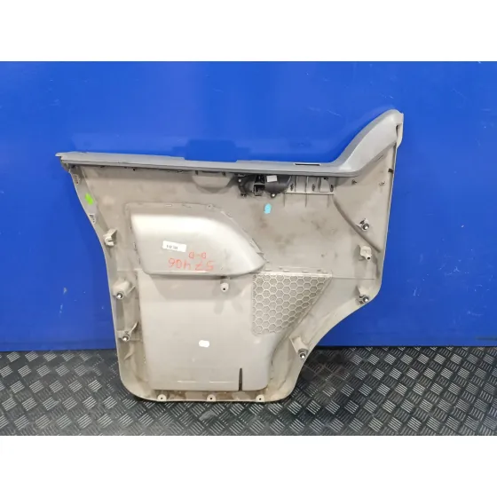 Guarnecido Puerta Delantera Derecha para Volkswagen T5 Transporter (7E)