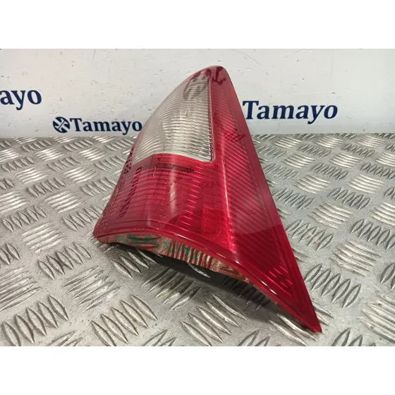 Piloto Trasero Derecho Interior para Mitsubishi Lancer Berlina (Cy0)