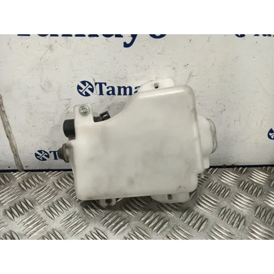 Deposito Limpia para Mitsubishi Montero (V60/V70)