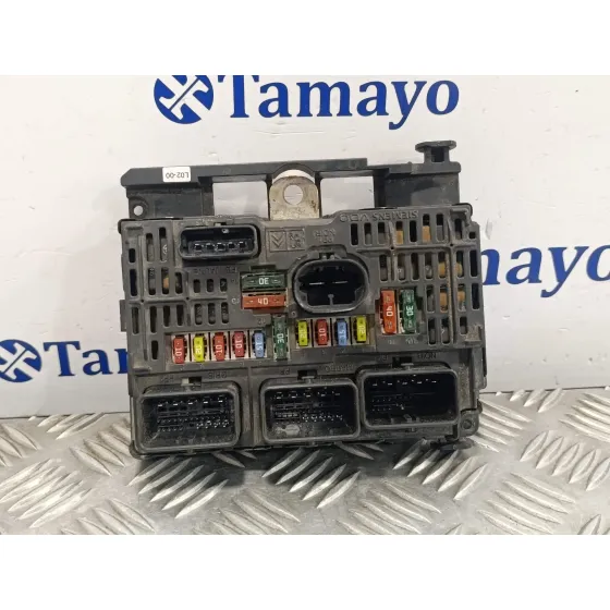 Caja Reles / Fusibles para Peugeot 407 Sw
