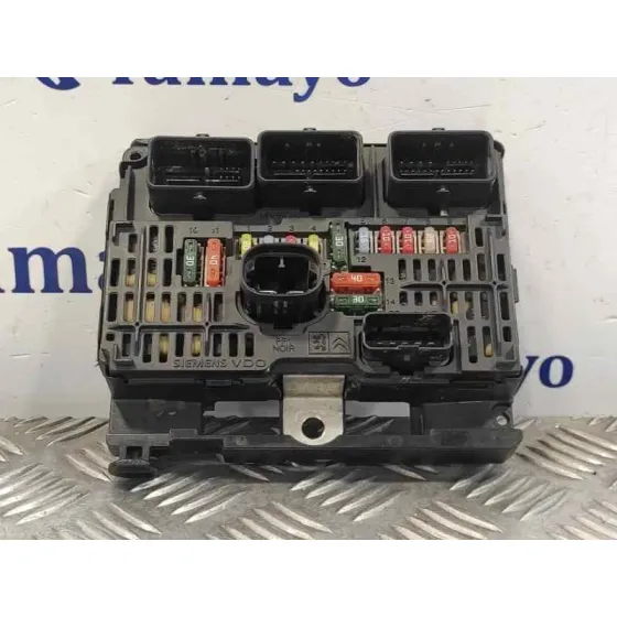 Caja Reles / Fusibles para Peugeot 407 Sw