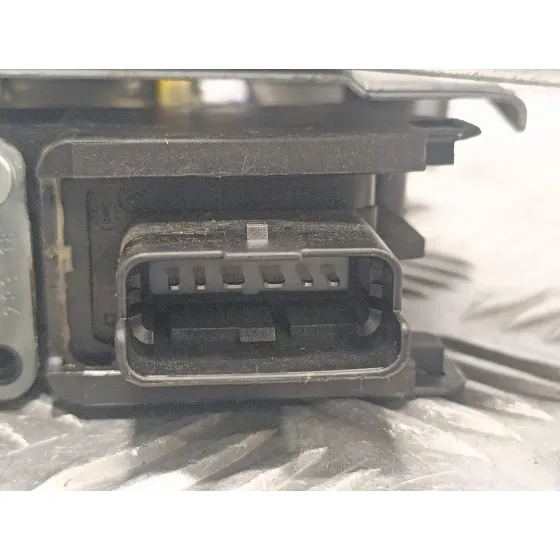 Elevalunas Delantero Derecho para Peugeot 208