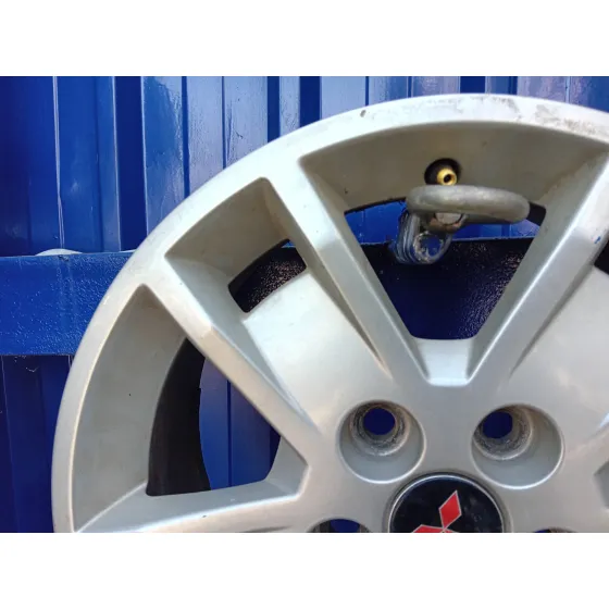 Llanta para Mitsubishi Lancer Berlina (Cy0)
