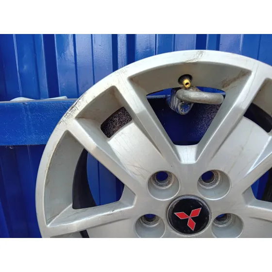 Llanta para Mitsubishi Lancer Berlina (Cy0)