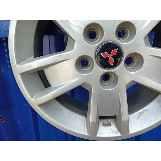 Llanta para Mitsubishi Lancer Berlina (Cy0)