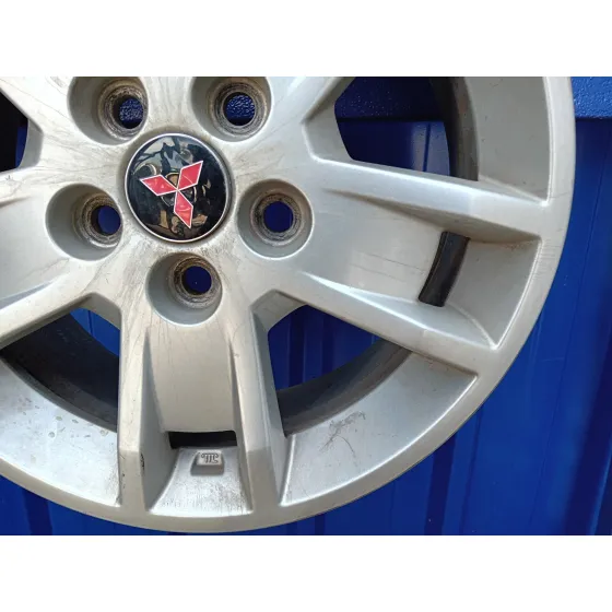Llanta para Mitsubishi Lancer Berlina (Cy0)