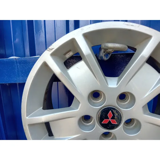 Llanta para Mitsubishi Lancer Berlina (Cy0)
