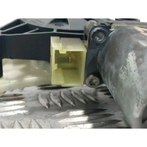 Elevalunas Delantero Derecho para Seat Leon St (5F8)