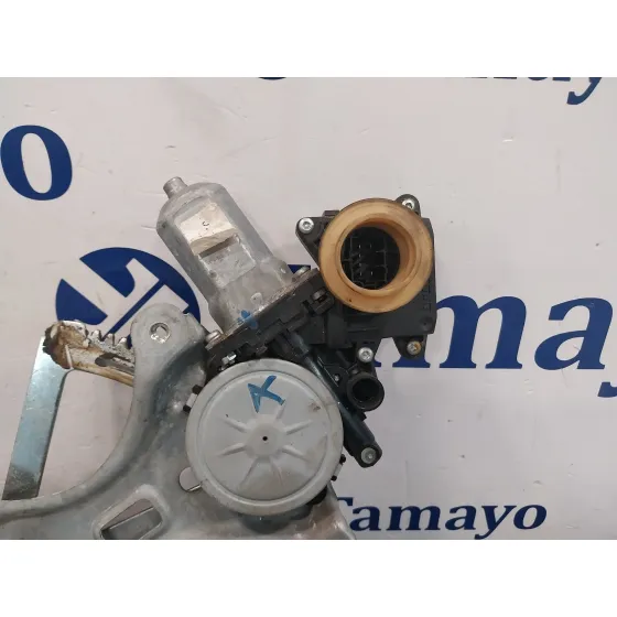 Elevalunas Trasero Izquierdo para Toyota Corolla Verso (R1)