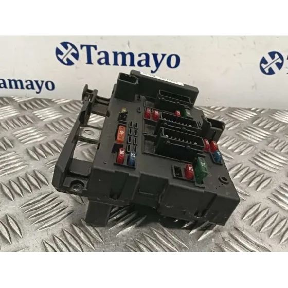 Caja Reles / Fusibles para Peugeot 307 Break / Sw (S1)